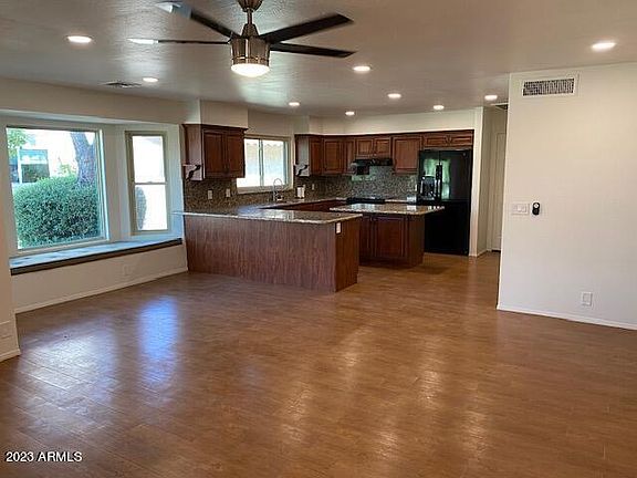 5th image of 9238 W KERRY Lane