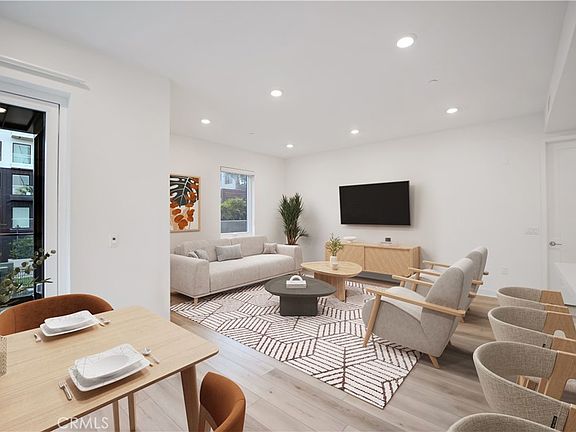 2nd image of 1210 Rivington