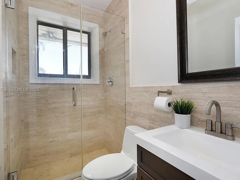 3425 Alhambra Cir — Photo 43