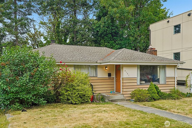 2nd image of 4151 23rd Avenue SW