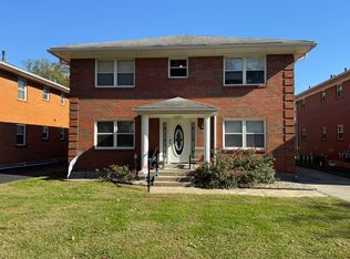 121 McArthur Dr, Louisville, KY 40207