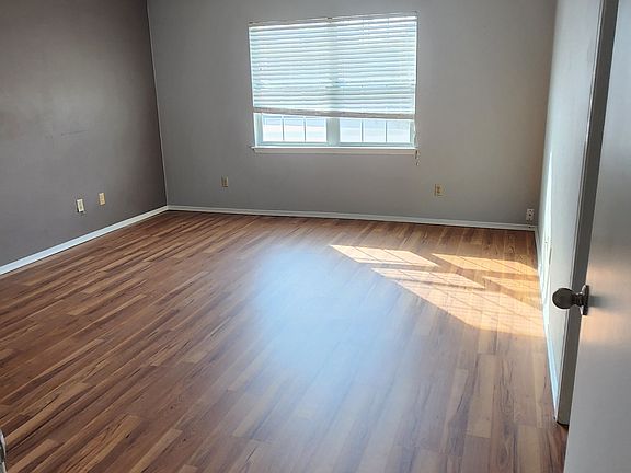 3rd image of 500 Wichita Ave Unit 14