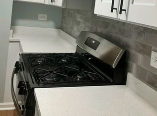 1253 W Henderson St APT 1, Chicago, IL 60657