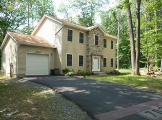 707 Aster Pl, Tobyhanna, PA