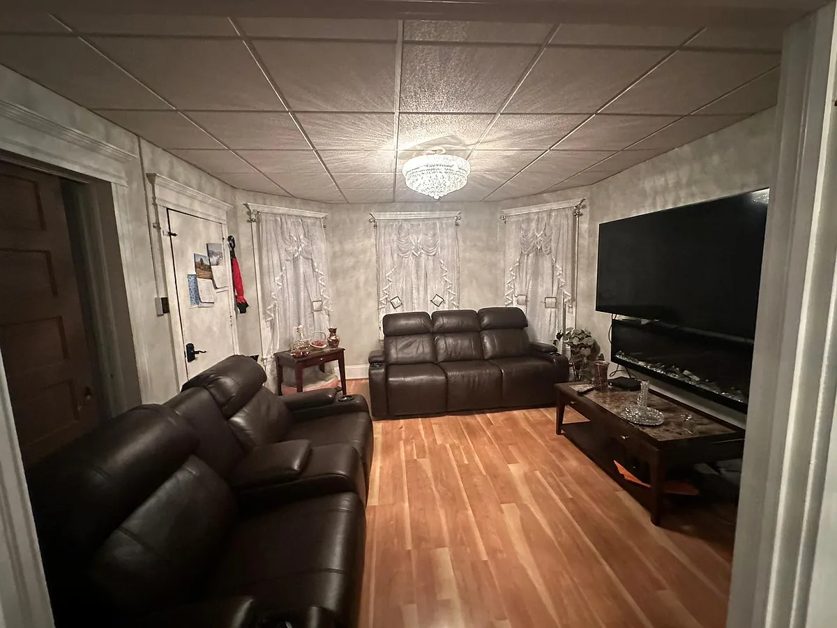 Entertainment Room - 110 Florence Ct