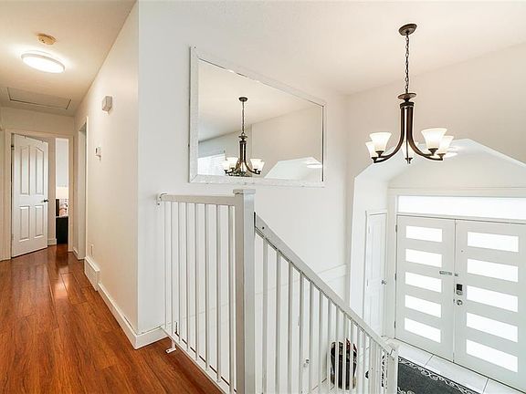 3rd image of 3174 Royal Ct