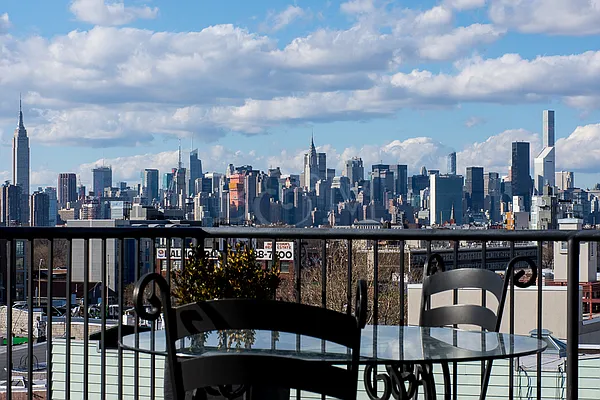 Sold by Brick&Mortar | media 27