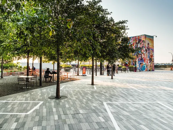 400 West 37th Street image 24 of 69