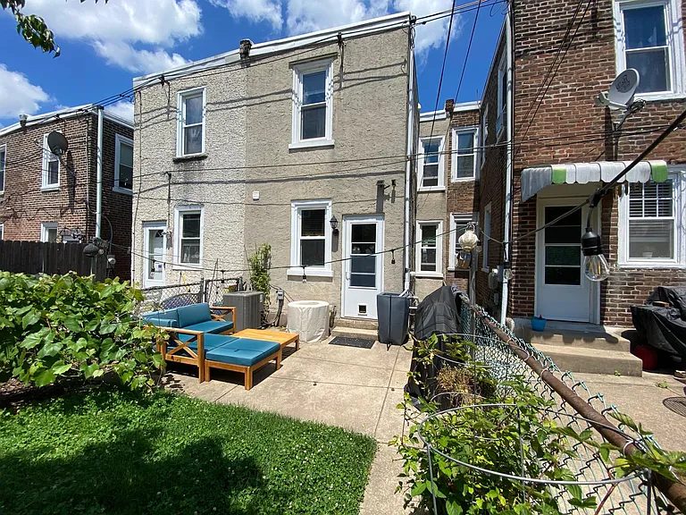 471 Markle St — Photo 24