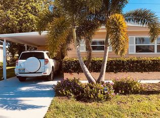 5841 Camelot Dr N, Sarasota, FL 34233