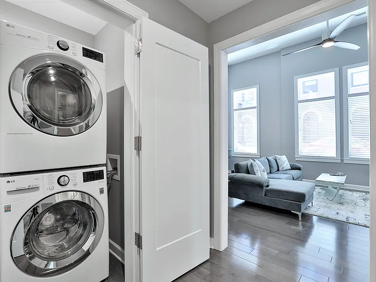 116 W 15th St #2 — Photo 9