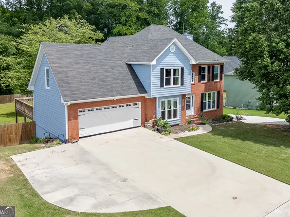 2920 Waverly Place Dr, Dacula, GA 30019