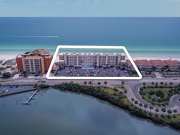 4th image of 18650 Gulf Blvd APT 404