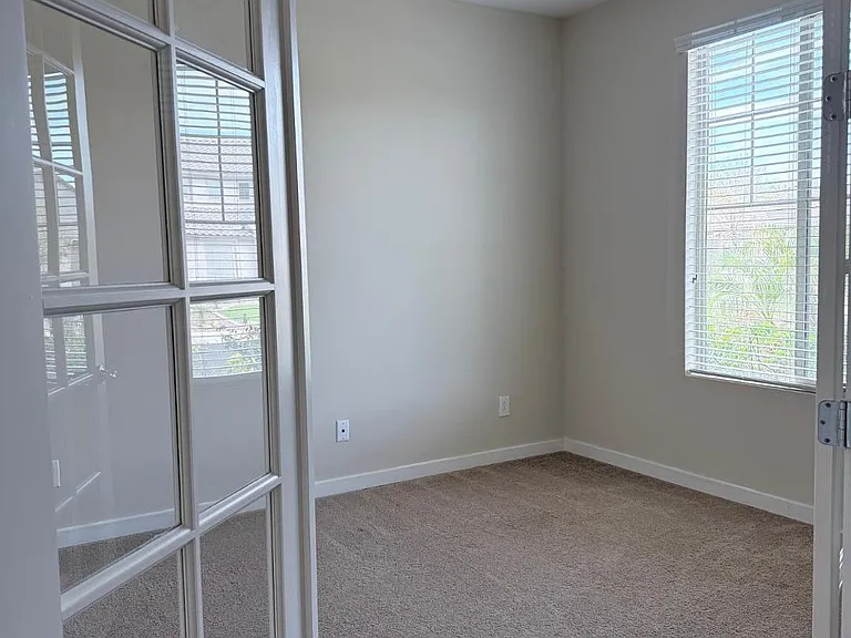 9519 W Fallen Leaf Ln — Photo 4