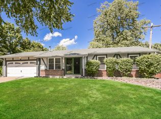 2355 Lindsay Ln, Florissant, MO 63031