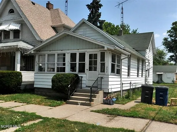 257 Wasaon St, Toledo, OH 43609