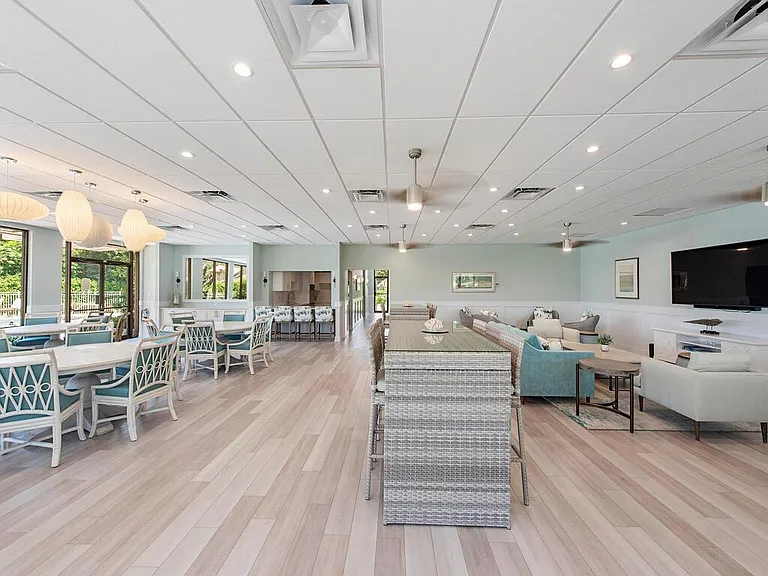 555 Park Shore Dr #508 — Photo 16