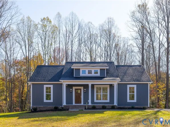126 Woodson Mill Dr, Louisa, VA 23093
