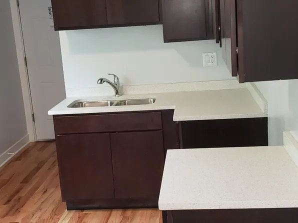 21 N Pine Ave, Chicago, IL 60644