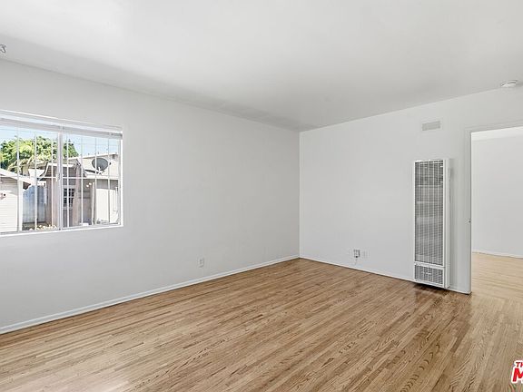 5th image of 2544 Thurman Ave