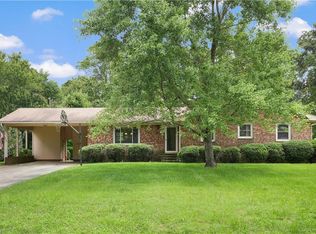 602 Shamrock Rd, High Point, NC 27265