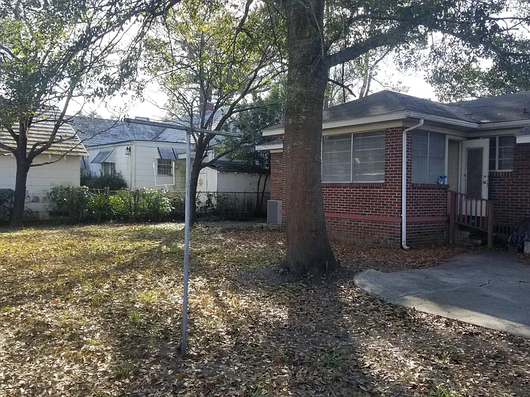626 Columbus Dr — Photo 3