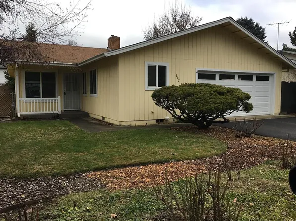 307 Foothill Blvd, Rogue River, OR 97537