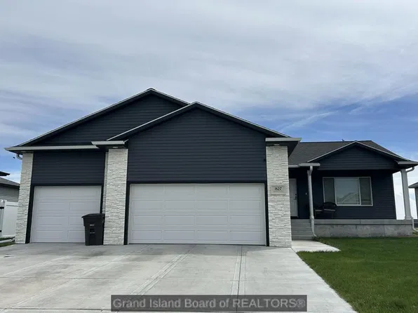 1627 Stonewood Ave, Grand Island, NE 68803