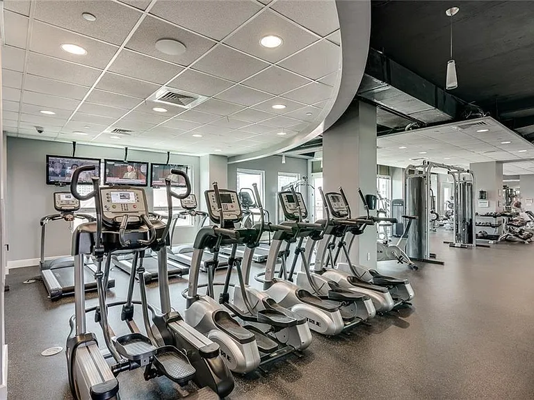 923 Peachtree St NE #924 — Photo 43