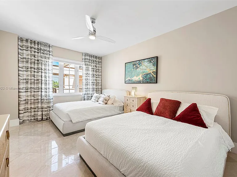 19253 Fisher Island Dr #19253 — Photo 28