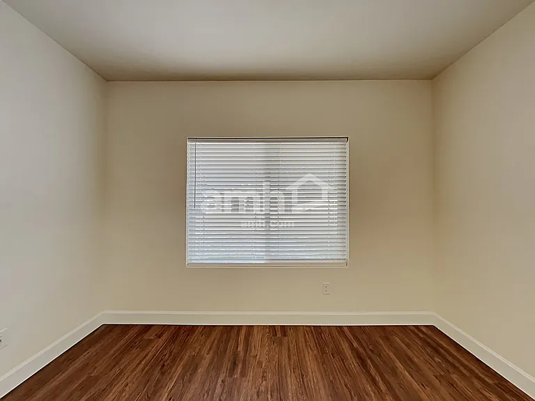 5079 W Bellevue St — Photo 8