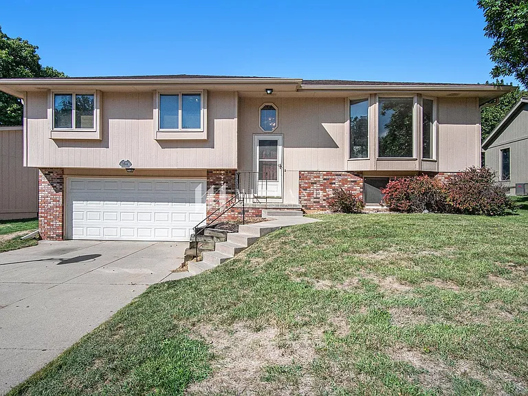 13946 Arbor Cir — Photo 1