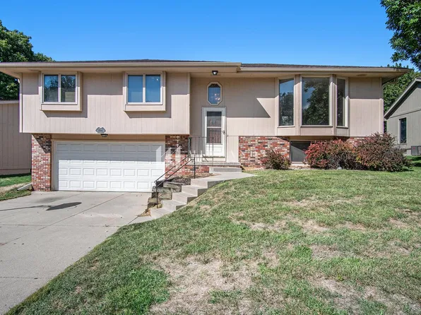 13946 Arbor Cir, Omaha, NE 68144