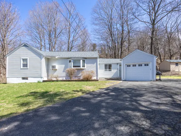10 Berkshire Place, Danbury, CT 06810