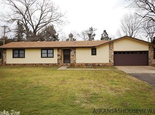 2 New Oxford Rd, Conway, AR 72034