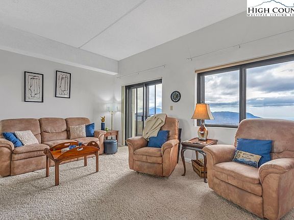 3rd image of 303 Sugar Top Drive #8-1806