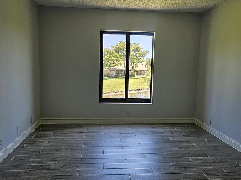 811 Sky Pine Way #F2 — Photo 4