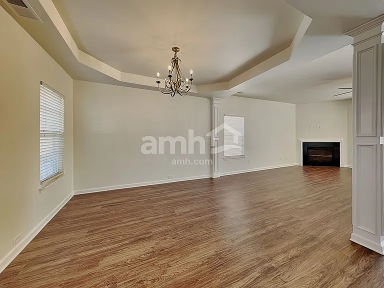 2524 Ingleside Dr — Photo 7