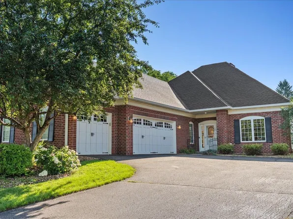 2228 White Pine Ct, Hudson, WI 54016