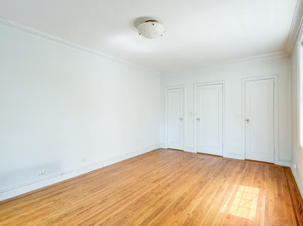 117-01 Park Lane South image 19 of 34