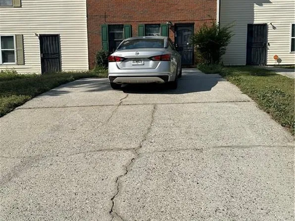 937 Silverwood Dr, Atlanta, GA 30349