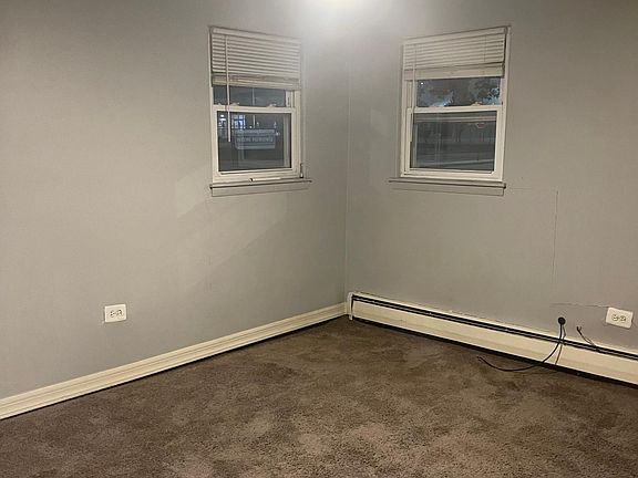 5th image of 6958 W 65th St APT 1A