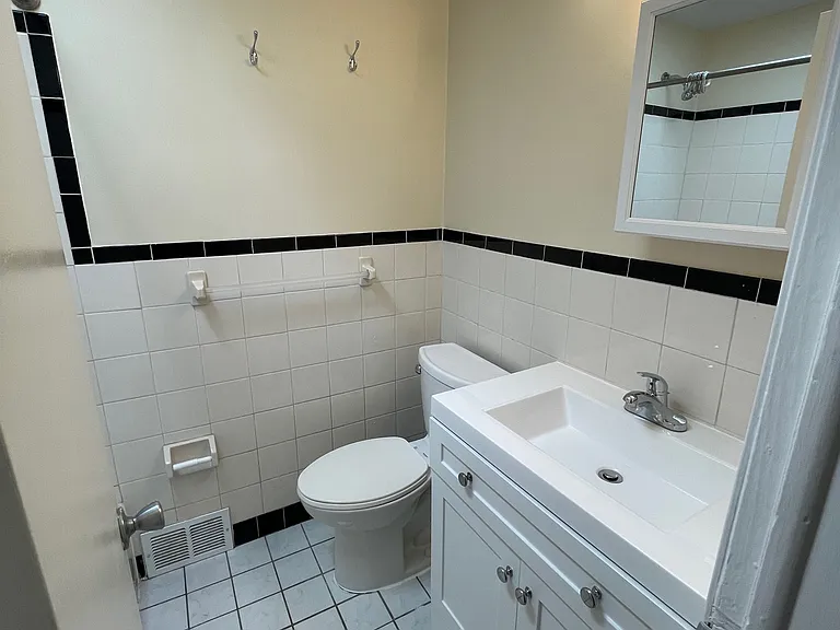 192 Madison Dr — Photo 14