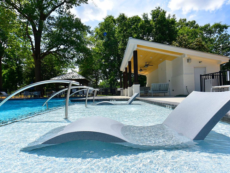 Swimming Pool with Sundeck