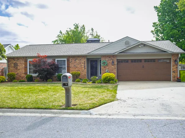 1707 S Oak St, Stuttgart, AR 72160