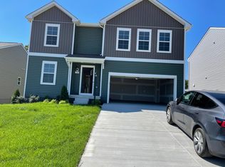 124 Belmont Pl, Falling Waters, WV 25419