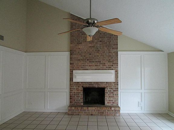 3rd image of 16151 Spinnaker Dr