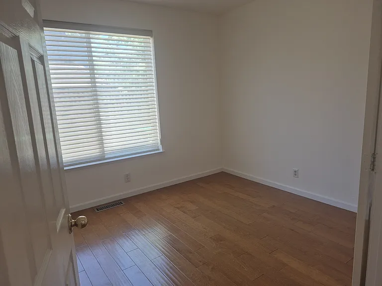 5180 Mount Tam Cir — Photo 12