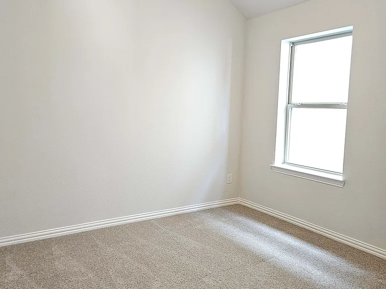 3853 Pearlwood Rd — Photo 11
