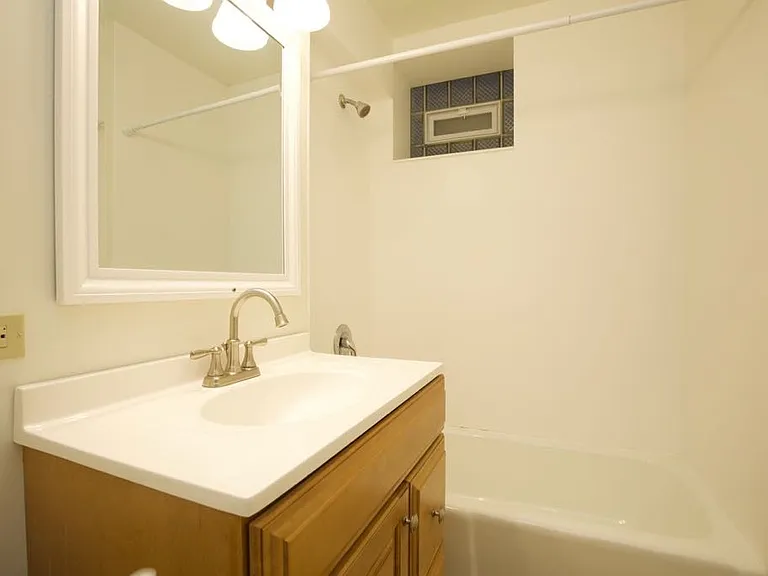 6713 N Sheridan Rd #N2 — Photo 13